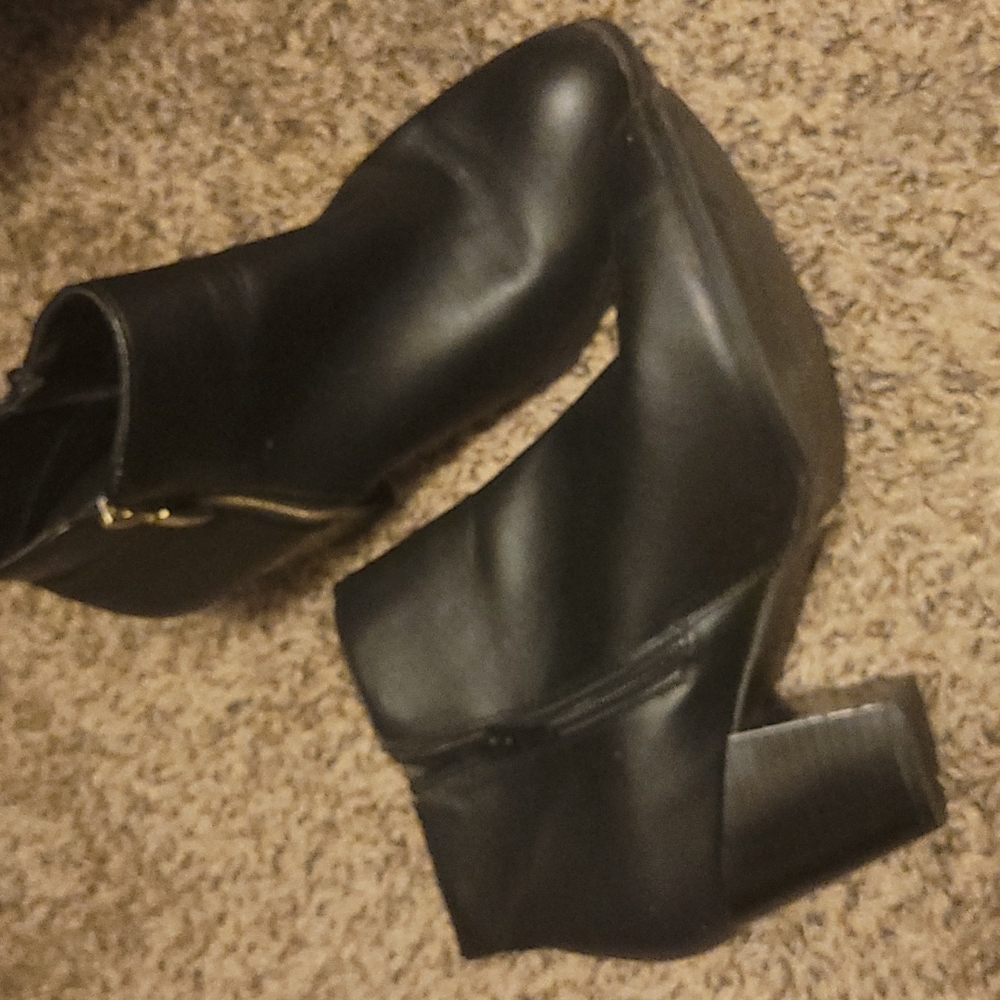 Leather heeled ankle boots